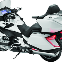 לוחות ריצוף של Kuryakyn Omni Driver שחור