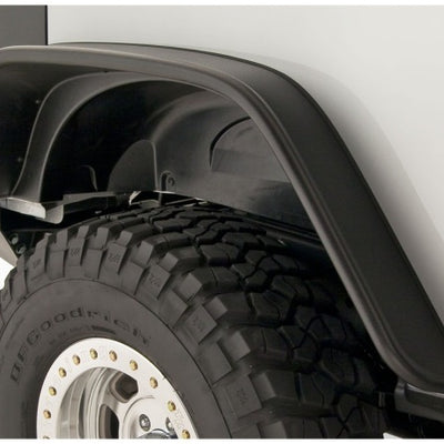 Bushwacker 07-18 Jeep Wrangler Flat Style Flares 2pc מתאים לכלי ספורט 2 דלתות בלבד - שחור