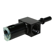 Aeromotive 5/16 אינץ' חיבור מהיר עם יציאת AN-06 ויציאת מד 1/8 אינץ'