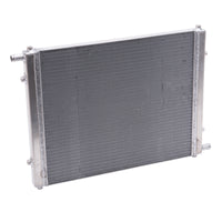 מחליף חום Edelbrock Single Pass Single Row 31,000 Btu/Hr 22In WX 16 5In HX 1 5In D Silver