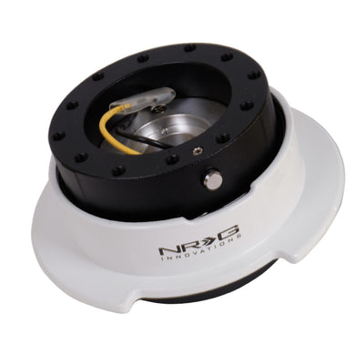 ערכת שחרור מהיר של NRG Gen 2.5 - טבעת שחורה/לבנה עם חריצי אצבעות