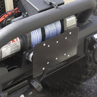 תושבת הרכבה ללוחית רישוי של חברת Rugged Ridge Front Hawse Fairlead