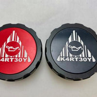 Kartboy Subaru Oil Cap V2 - מרכז אלומיניום אנודייז עם חריטת לייזר לוגו Kartboy Nuke