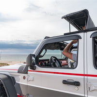 השתוללות 20-22 Jeep Gladiator Trailview Fastback - יהלום שחור