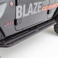 Go Rhino 18-20 Jeep Wrangler JLU Dominator Extreme DSS SideSteps Kit Complete with SideStep + Brkts