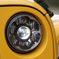 KC HiLiTES 07-18 ג'יפ JK (לא עבור רוביקון/סהרה) 7 אינץ'. Gravity LED Pro DOT פנס (Pir Pack Sys)