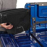 UnderCover 2020 Jeep Gladiator Side Swing Case לנהגים - שחור חלק