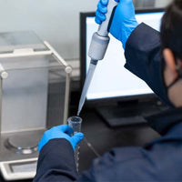 ממיר Magnaflow אוניברסלי תואם CARB 2.25 אינץ' יציאה 2.25 אינץ' אורך 16 אינץ'