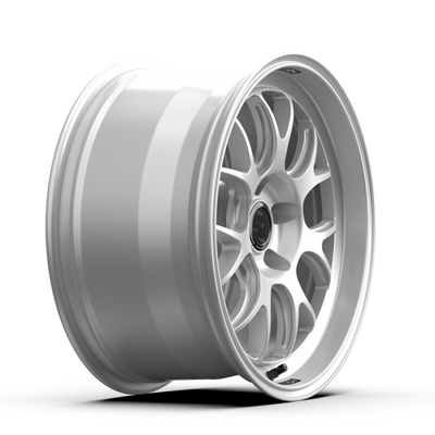 fifteen52 Apex RSR 18x9.5 5x120 22 מ"מ ET 72.56 מ"מ קדח מרכזי קורן כסף