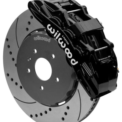 ערכת בלימה קדמית של Wilwood SX6R 15 אינץ' SRP מחוררת/קדיחה שחור עם קווים 14+ Chevy Corvette C7