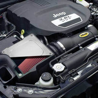 Airaid 12-14 ג'יפ רנגלר JK 3.6L Pentastar MXP מערכת יניקה עם צינור (מדיה משומנת/אדום)