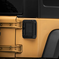 Raxiom 07-18 ג'יפ רנגלר JK LED פנסים אחוריים- בית שחור (עדשה מעושנת)