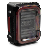 Raxiom 07-18 Jeep Wrangler JK Axial Series LED Halo Lights - בית שחור (עדשה מעושנת כהה)