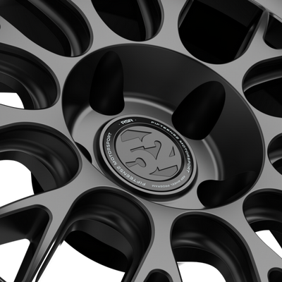 fifteen52 Holeshot RSR 18x8.5 5x112 42 מ"מ ET 57.1 מ"מ גרפיט חלבי עם קדרה מרכזית