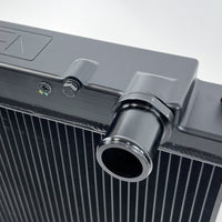 CSF Nissan R33 Skyline GT-R/GTS Full Billet אלומיניום רדיאטור בעל ביצועים גבוהים - שחור