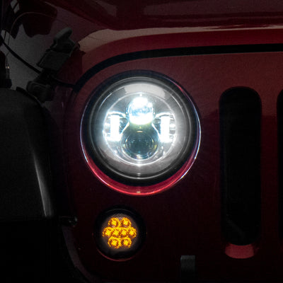 Raxiom 97-18 Jeep Wrangler TJ/JK Axial סדרה פנסי LED Daymaker- בית כרום (עדשה שקופה)