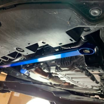 מוט פלדה קדמי של קוסקו Power Brace - 17+ הונדה סיוויק (למעט סוג R/ספורט) / 18+ אקורד