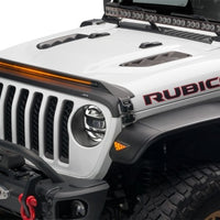 AVS 2018-2019 Jeep Wrangler (JL) Aeroskin Low Profile Hood Shield עם אורות - שחור