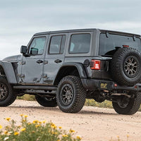 MagnaFlow 21-22 Jeep Wrangler V8 6.4L Street Series Cat-Back אגזוז עם טיפים שחורים