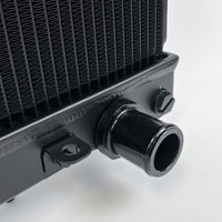 CSF Nissan R33 Skyline GT-R/GTS Full Billet אלומיניום רדיאטור בעל ביצועים גבוהים - שחור